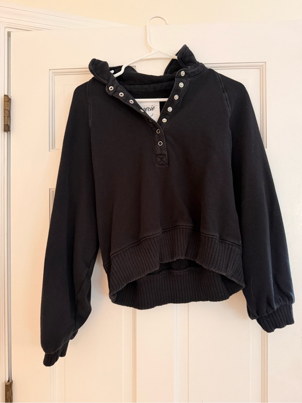 aerie Black Snap-Front Cropped Crewneck Sweater